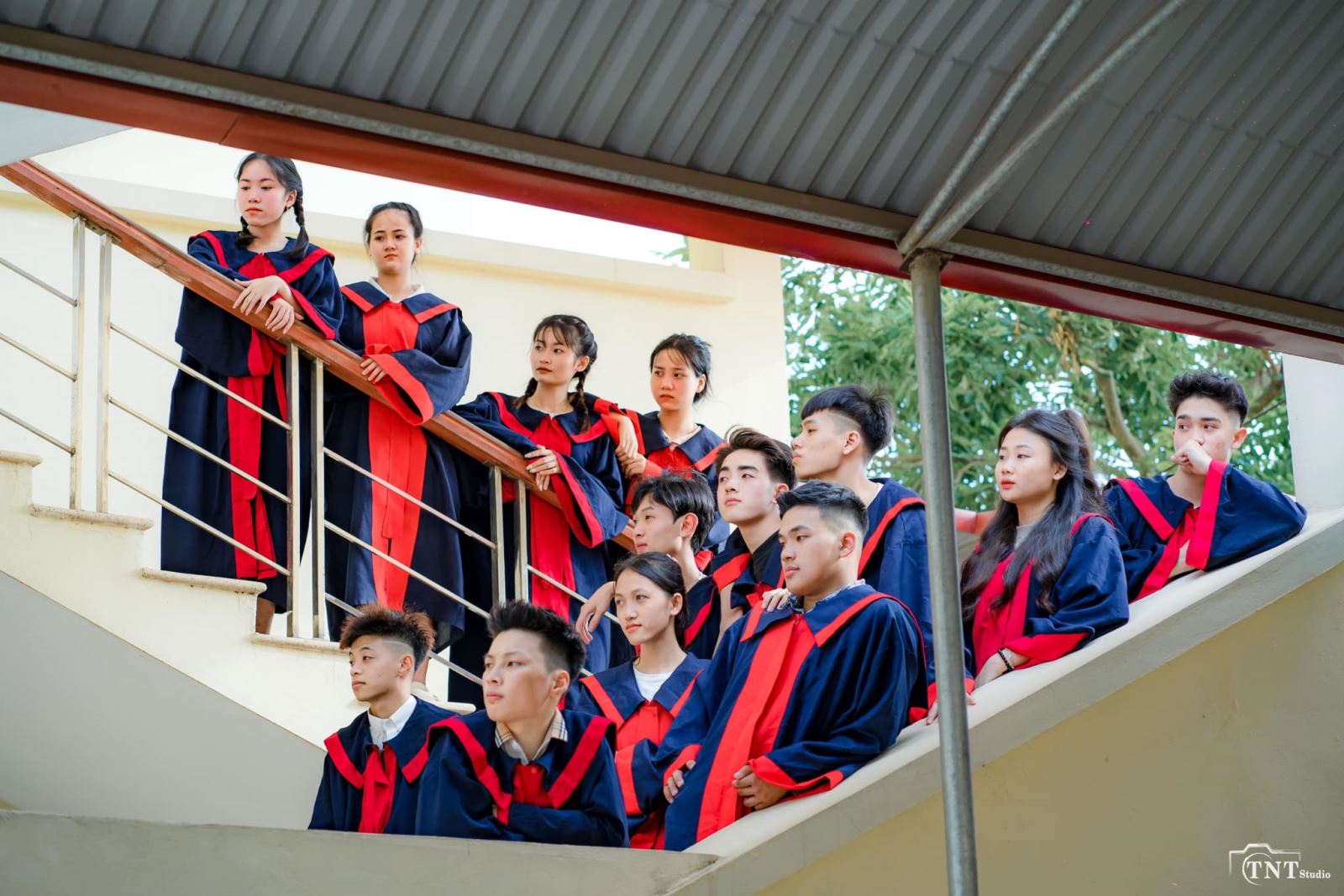 lễ phục tốt nghiệp 2024